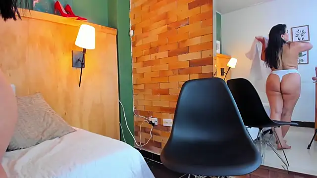 taylor bennet online show from 03-18-25, 03:21