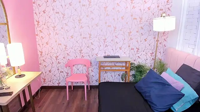 taylor bennet online show from 04-12-26, 11:59