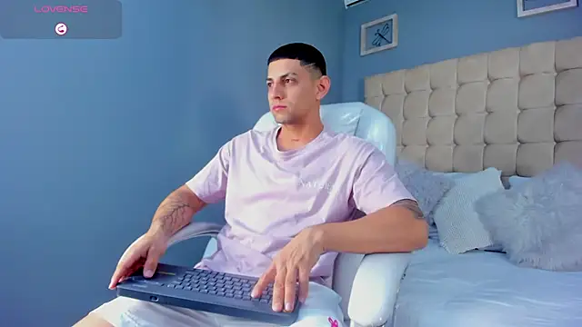 Alex cute77 online show from 09-10-25, 11:54