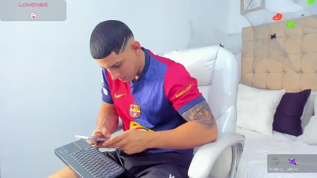 Alex cute77 online show from 10-04-25, 11:52