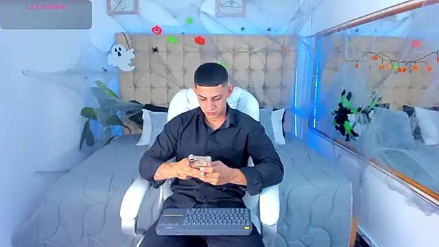 Alex cute77 online show from 10-25-25, 11:29