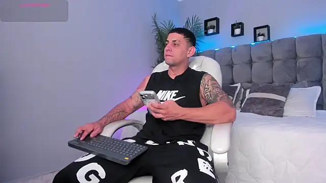Alex cute77 online show from 07-20-26, 01:02