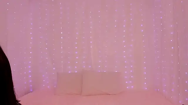 Snapshot of lili_taylor chatting on 12-22-24, 09:22 lili taylor online show from 12-22-24, 09:22