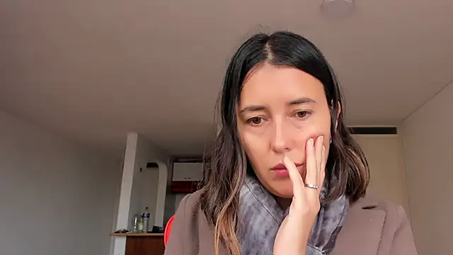 Snapshot of zoe_jeane_beker chatting on 02-10-25, 08:21 zoe jeane beker online show from 02-10-25, 08:21