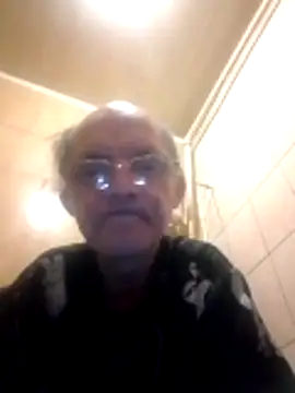 Snapshot of oksana722 chatting on 10-29-25, 10:00 oksana722 online show from 10-29-25, 10:00