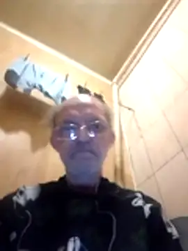 Snapshot of oksana722 chatting on 11-14-25, 05:55 oksana722 online show from 11-14-25, 05:55