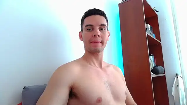 Snapshot of cristo_master chatting on 02-13-25, 02:20 cristo master online show from 02-13-25, 02:20