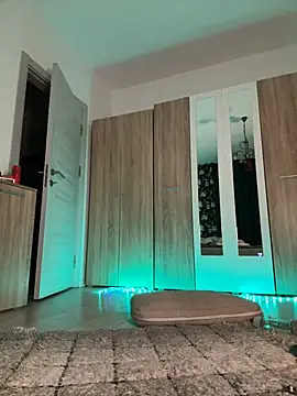 freiiaflower online show from 03-10-25, 04:07