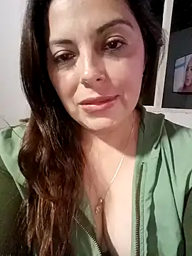 Snapshot of seherlatin chatting on 01-23-25, 02:02 seherlatin online show from 01-23-25, 02:02