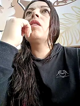 Snapshot of seherlatin chatting on 02-23-25, 04:13 seherlatin online show from 02-23-25, 04:13