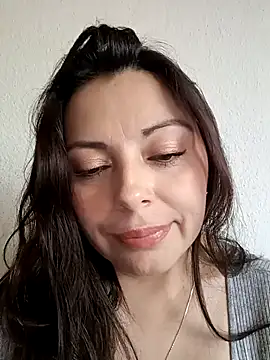 Snapshot of seherlatin chatting on 03-07-25, 09:27 seherlatin online show from 03-07-25, 09:27