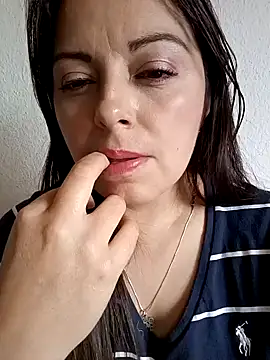 Snapshot of seherlatin chatting on 03-09-25, 08:31 seherlatin online show from 03-09-25, 08:31