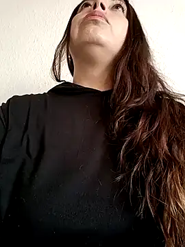 Snapshot of seherlatin chatting on 03-16-25, 08:54 seherlatin online show from 03-16-25, 08:54