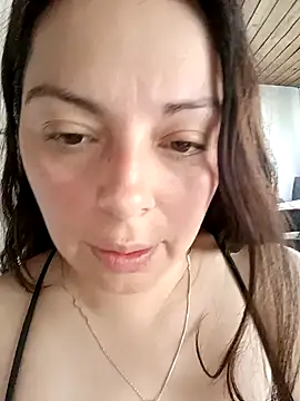 Snapshot of seherlatin chatting on 03-18-25, 03:53 seherlatin online show from 03-18-25, 03:53