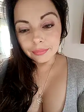 Snapshot of seherlatin chatting on 03-19-25, 03:19 seherlatin online show from 03-19-25, 03:19