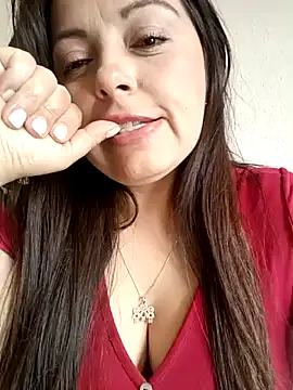 Snapshot of seherlatin chatting on 03-20-25, 05:04 seherlatin online show from 03-20-25, 05:04