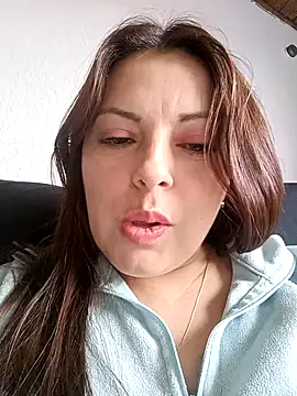 Snapshot of seherlatin chatting on 10-11-25, 05:44 seherlatin online show from 10-11-25, 05:44
