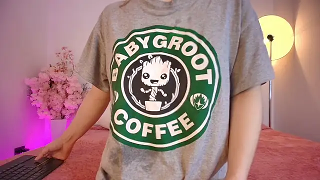 Snapshot of Katy_Van chatting on 03-14-25, 04:54 Katy Van online show from 03-14-25, 04:54