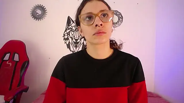 Snapshot of Katy_Van chatting on 11-04-25, 08:41 Katy Van online show from 11-04-25, 08:41