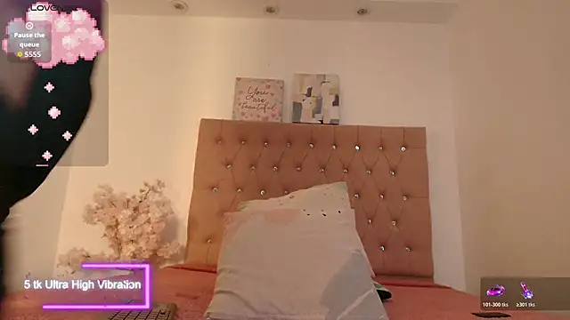 Snapshot of Katy_Van chatting on 11-26-25, 04:13 Katy Van online show from 11-26-25, 04:13