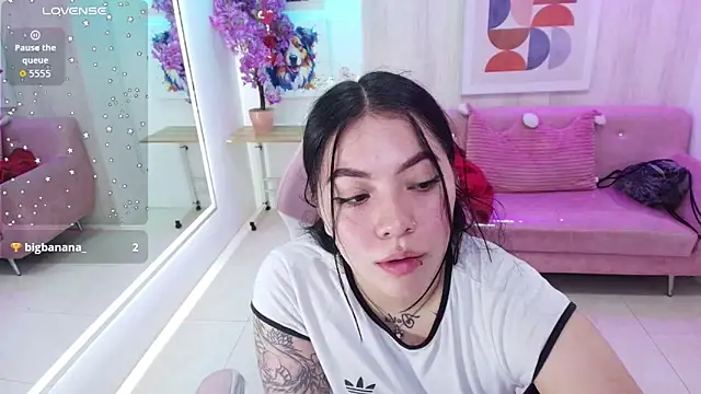 Isa reel online show from 02-12-26, 04:07