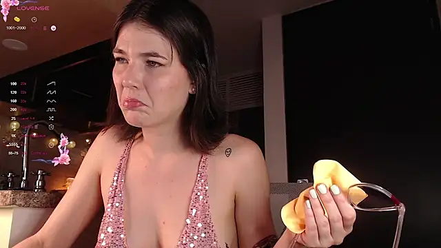 Snapshot of CherryBlossom___ chatting on 12-24-24, 11:22 CherryBlossom online show from 12-24-24, 11:22