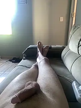 Snapshot of Juliano2289 chatting on 09-11-25, 05:24 Juliano2289 online show from 09-11-25, 05:24