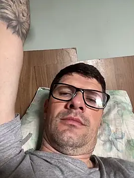 Snapshot of Juliano2289 chatting on 04-07-26, 03:56 Juliano2289 online show from 04-07-26, 03:56