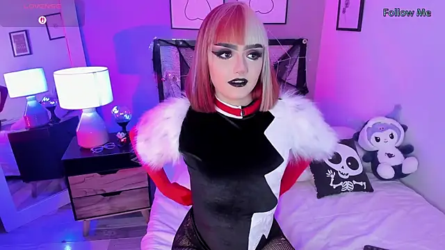 Liza Sweett online show from 10-31-25, 10:11