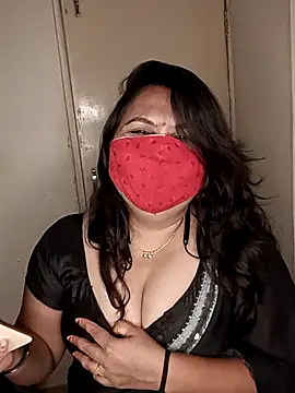 Snapshot of Love-priya chatting on 02-07-25, 04:56 Love-priya online show from 02-07-25, 04:56