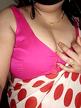 Snapshot of Love-priya chatting on 02-09-25, 05:43 Love-priya online show from 02-09-25, 05:43