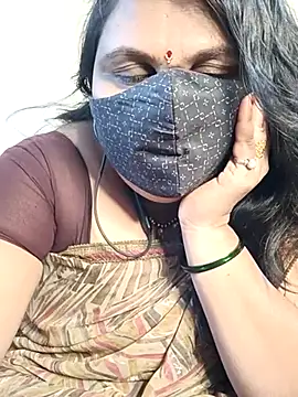 Snapshot of Love-priya chatting on 02-15-25, 09:05 Love-priya online show from 02-15-25, 09:05