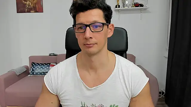 Snapshot of BrutusK08 chatting on 01-08-25, 02:46 BrutusK08 online show from 01-08-25, 02:46