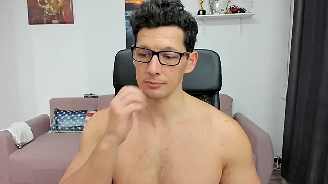 Snapshot of BrutusK08 chatting on 01-09-25, 02:07 BrutusK08 online show from 01-09-25, 02:07