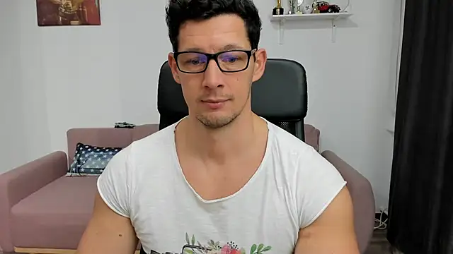 Snapshot of BrutusK08 chatting on 01-13-25, 06:49 BrutusK08 online show from 01-13-25, 06:49