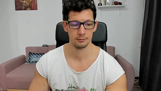 Snapshot of BrutusK08 chatting on 01-17-25, 06:04 BrutusK08 online show from 01-17-25, 06:04