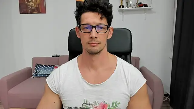 Snapshot of BrutusK08 chatting on 01-18-25, 05:41 BrutusK08 online show from 01-18-25, 05:41