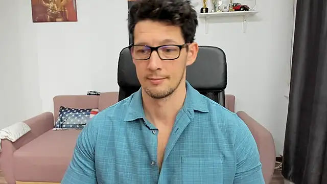 Snapshot of BrutusK08 chatting on 01-18-25, 02:33 BrutusK08 online show from 01-18-25, 02:33