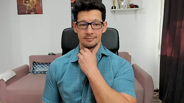 Snapshot of BrutusK08 chatting on 01-20-25, 08:30 BrutusK08 online show from 01-20-25, 08:30