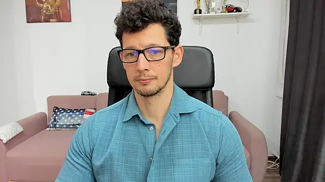 Snapshot of BrutusK08 chatting on 01-22-25, 11:12 BrutusK08 online show from 01-22-25, 11:12