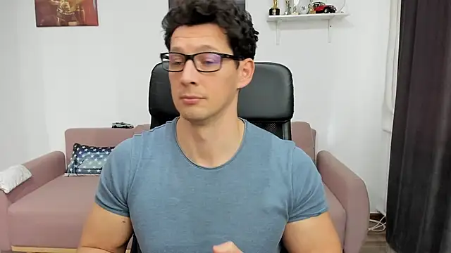 Snapshot of BrutusK08 chatting on 01-27-25, 09:55 BrutusK08 online show from 01-27-25, 09:55