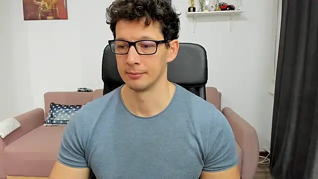 Snapshot of BrutusK08 chatting on 01-28-25, 05:54 BrutusK08 online show from 01-28-25, 05:54