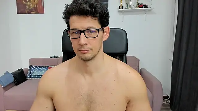 Snapshot of BrutusK08 chatting on 01-31-25, 12:18 BrutusK08 online show from 01-31-25, 12:18