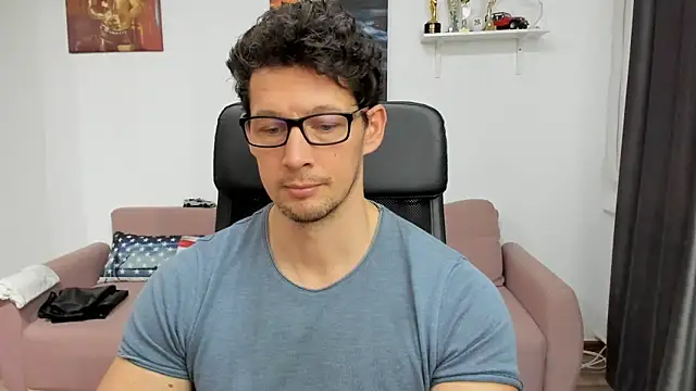 Snapshot of BrutusK08 chatting on 02-04-25, 09:28 BrutusK08 online show from 02-04-25, 09:28