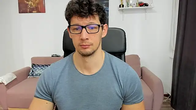 Snapshot of BrutusK08 chatting on 02-05-25, 07:29 BrutusK08 online show from 02-05-25, 07:29