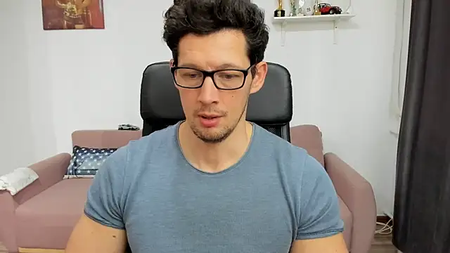 Snapshot of BrutusK08 chatting on 02-05-25, 10:30 BrutusK08 online show from 02-05-25, 10:30