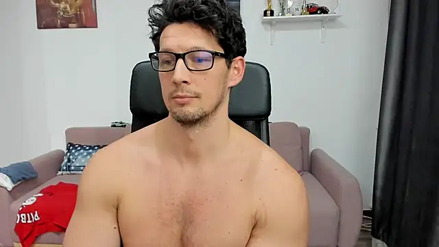 Snapshot of BrutusK08 chatting on 02-07-25, 04:24 BrutusK08 online show from 02-07-25, 04:24