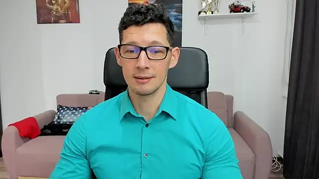 Snapshot of BrutusK08 chatting on 02-13-25, 10:34 BrutusK08 online show from 02-13-25, 10:34