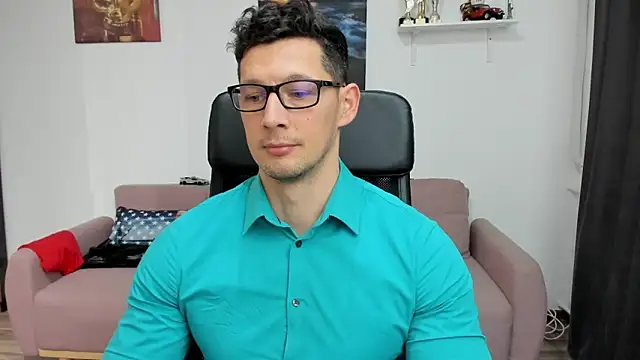 Snapshot of BrutusK08 chatting on 02-13-25, 01:37 BrutusK08 online show from 02-13-25, 01:37