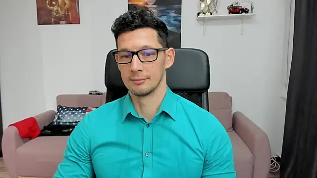 Snapshot of BrutusK08 chatting on 02-15-25, 10:00 BrutusK08 online show from 02-15-25, 10:00